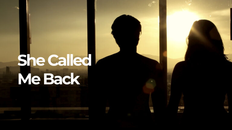 Afiche de She Called me Back